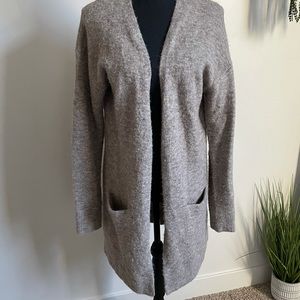 Wilfred Free cardigan sweater